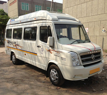 17 Seater Tempo Traveller